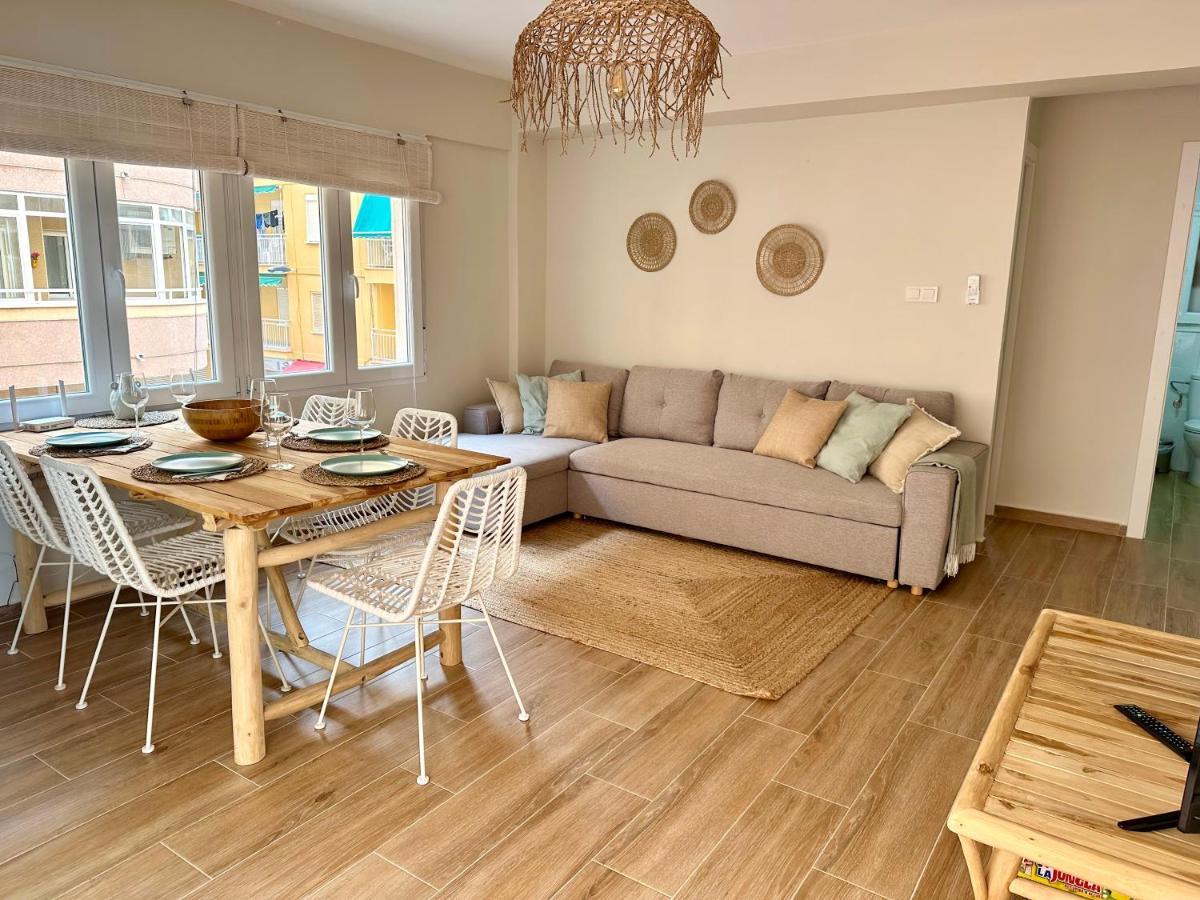 Amazing 3 Bedrooms Apartment With Pool Next To The Sea Torrevieja Exterior photo