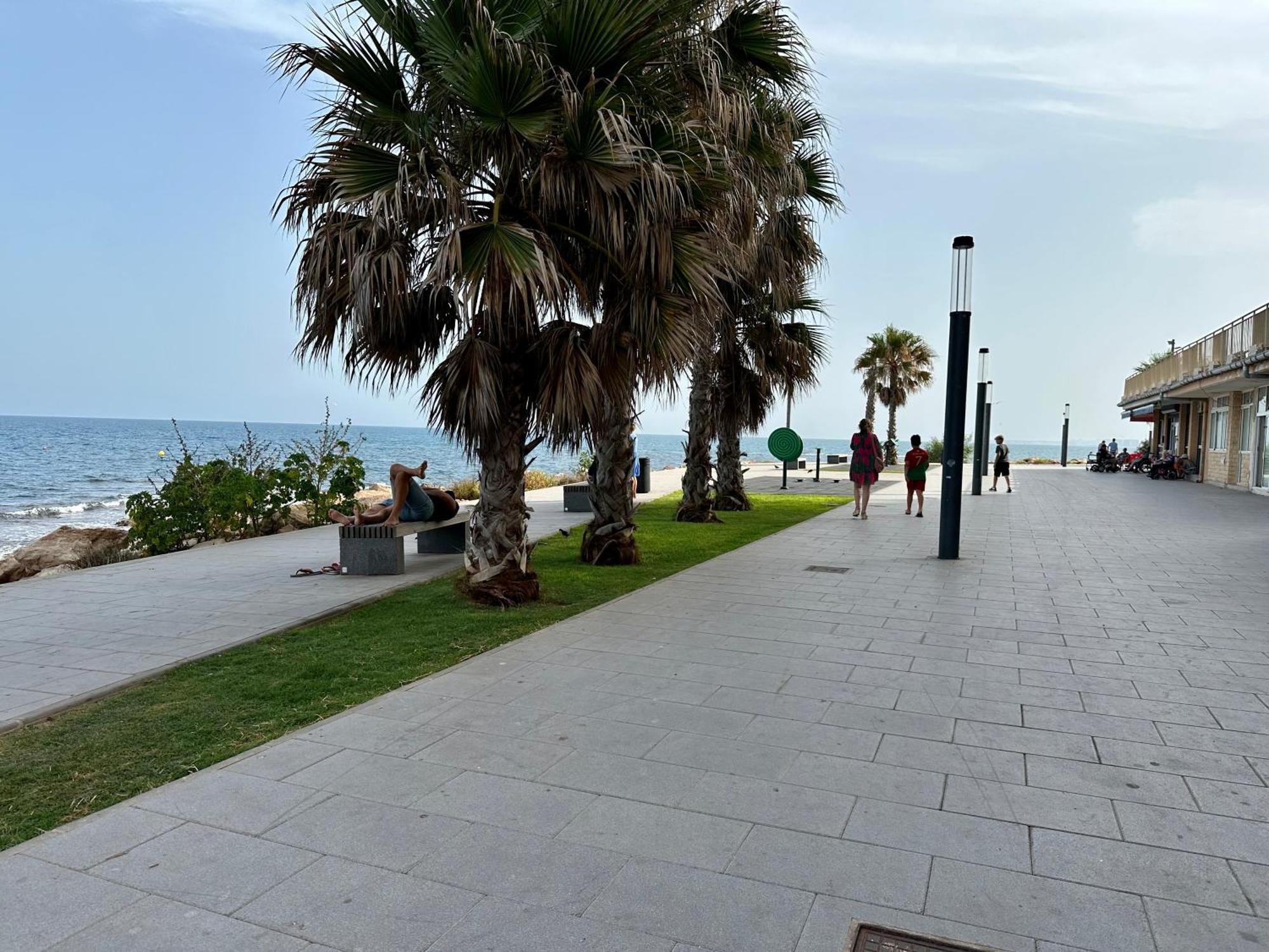 Amazing 3 Bedrooms Apartment With Pool Next To The Sea Torrevieja Exterior photo